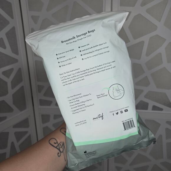 New In Bag Motif Breastmilk Storage Bags - 100 Count Maternity Nursing Mom - Picture 3 of 3